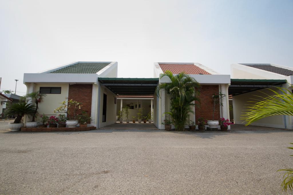 Bualuang Hotel Ang Thong Eksteriør billede