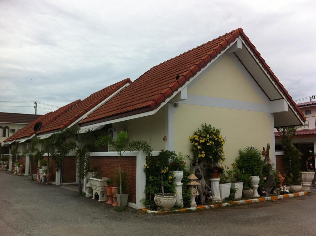 Bualuang Hotel Ang Thong Eksteriør billede