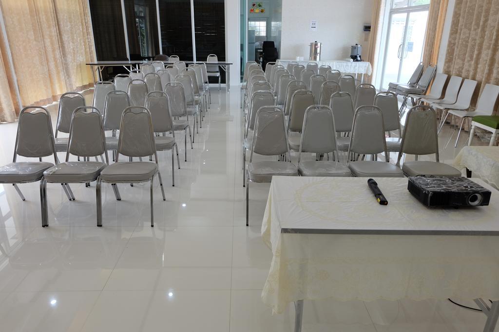 Bualuang Hotel Ang Thong Eksteriør billede